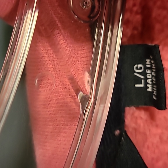 Tommy Hilfiger hoodie. One large pocket in front. Goid condition - Picture 4 of 8